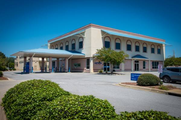 exterior view of the Gulf Breeze branch